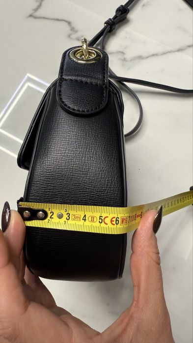 Чанта на Love moschino