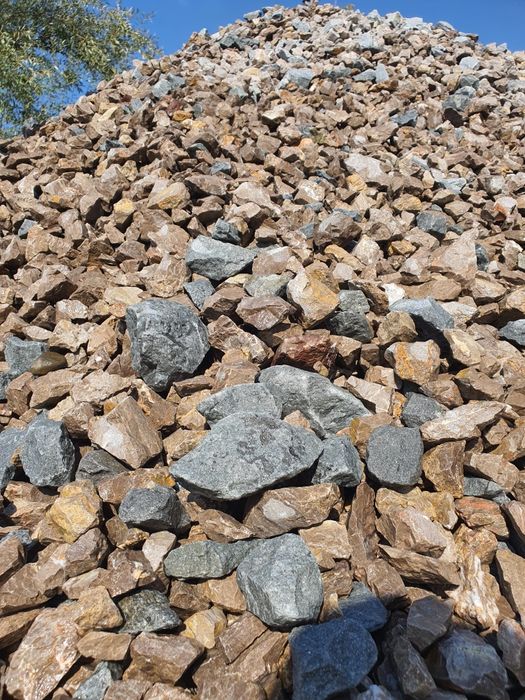 Depzit de piatra sparta gabart locație șoseaua Iasi Hlincia