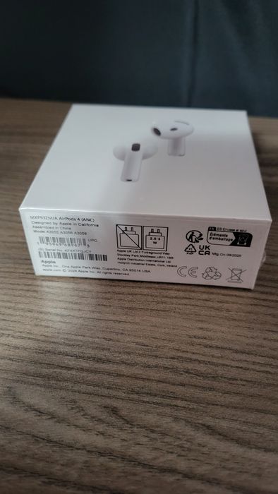 Casti Apple airpods 4 active noise cancelation si garantie activa