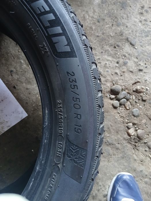 2 cauciucuri de iarna 235 50 r19 michelin