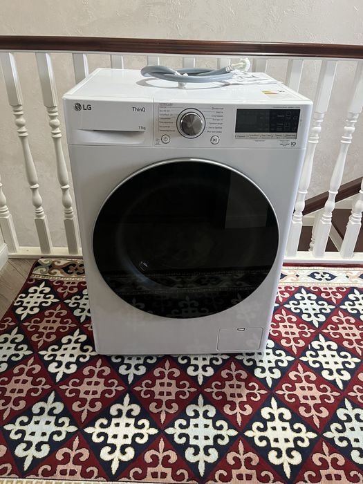 Стиральная машина LG TW4V7EB1W белый