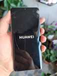 Huawei P30 pro fisurat, nu porneste, se restarteaza. Pentru piese.