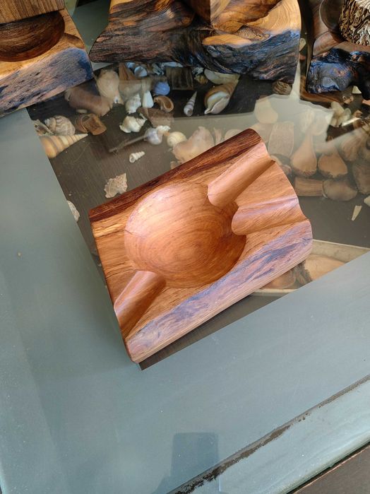 Пепелник за пури