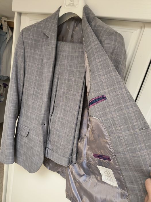 Costum elegant barbati