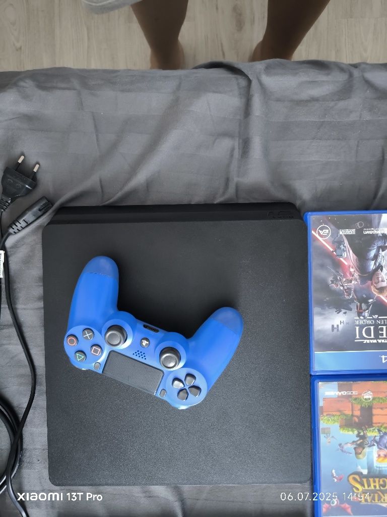 Vând ps4 slim 500gb
