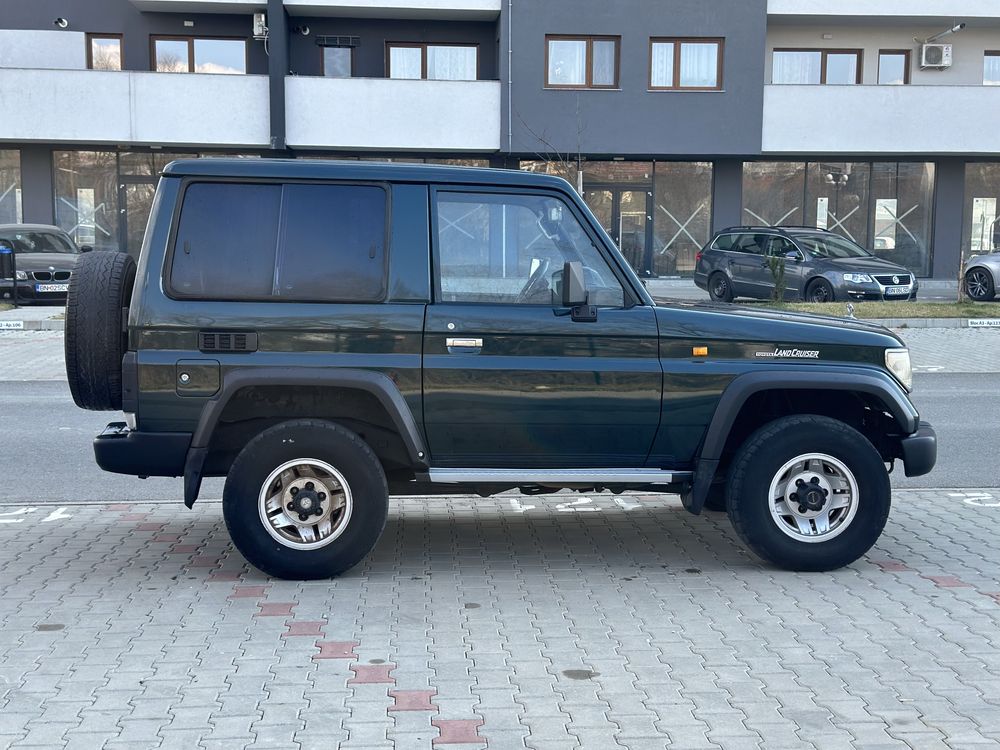 Toyota Land Cruiser KZJ 70 -3.0 diésel 125cp