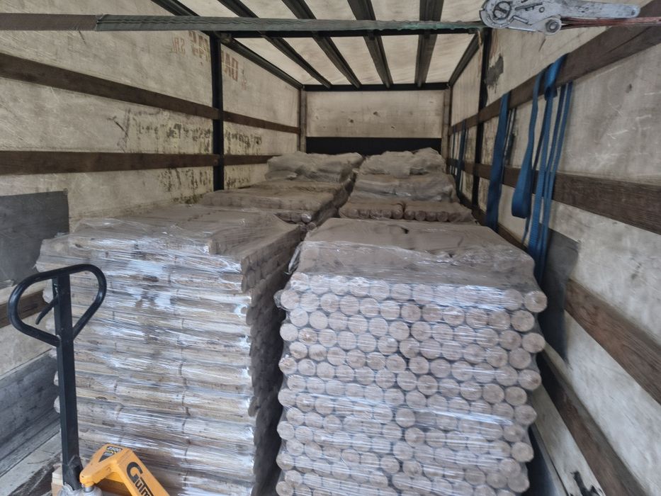 Peleți și brichete