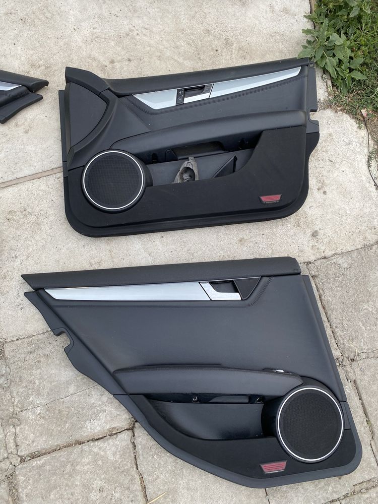 Кожен салон за мерцедес w204