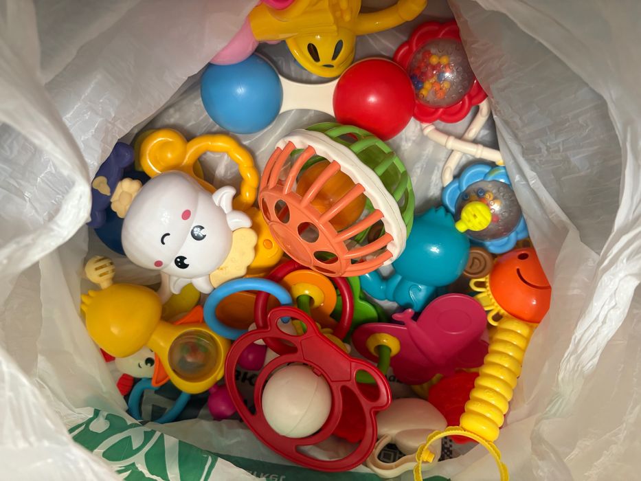 Отдам даром игрушки