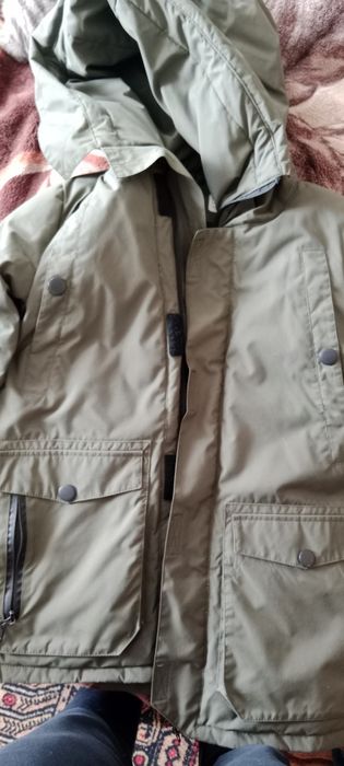 Продам зимнюю куртку на мальчика в идеальном состоянии 7000 тенге