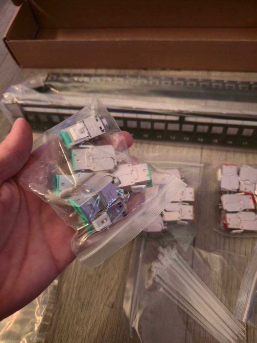 FGB 10Gbps 24 Port CAT7 Patch Panel 24x Coloured