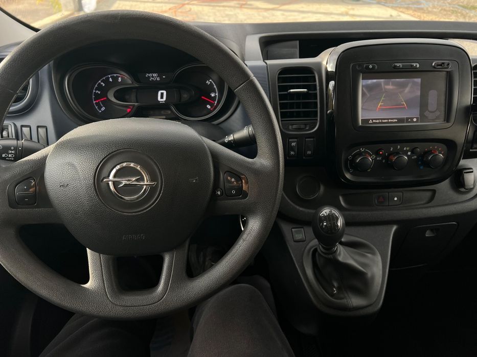 Opel Vivaro - 2017 - Euro 6 - Lung - AC