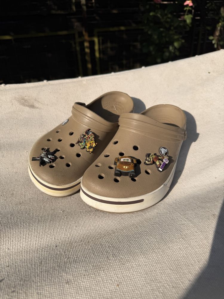 Slapi Crocs medicinali