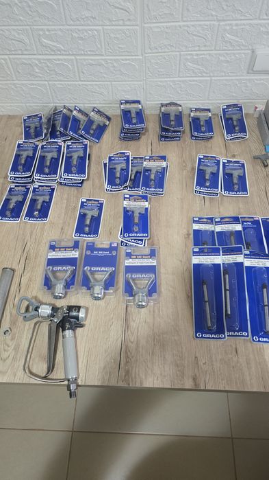 Lot echipamente GRACO- XTR 7+ pistol AIrless+ duze originale+filtre.