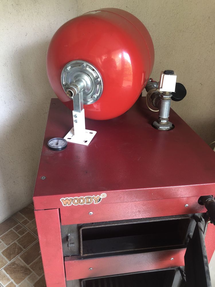 Cazan incalzire pe combustibil solid ,plus boiler cadou