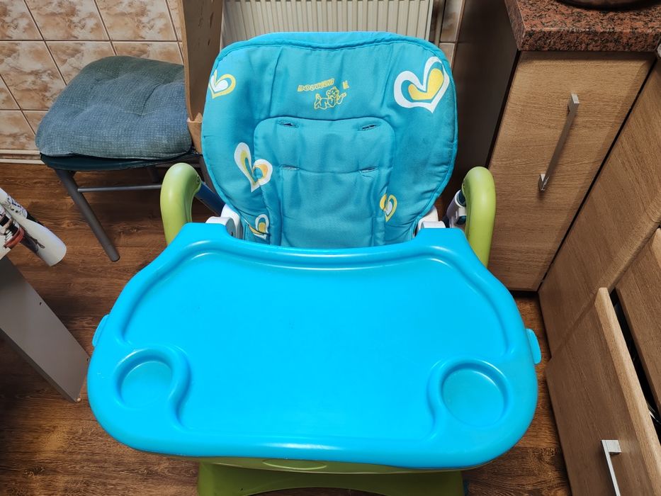 Scaun pentru hrănirea copilului