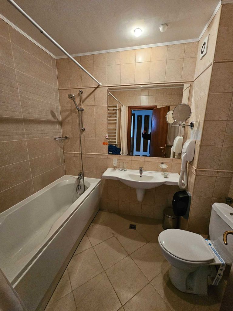 Дава се под наем Двустаен апартамент в Велинград - 58 кв.м за 382.5 € - Снимка #3