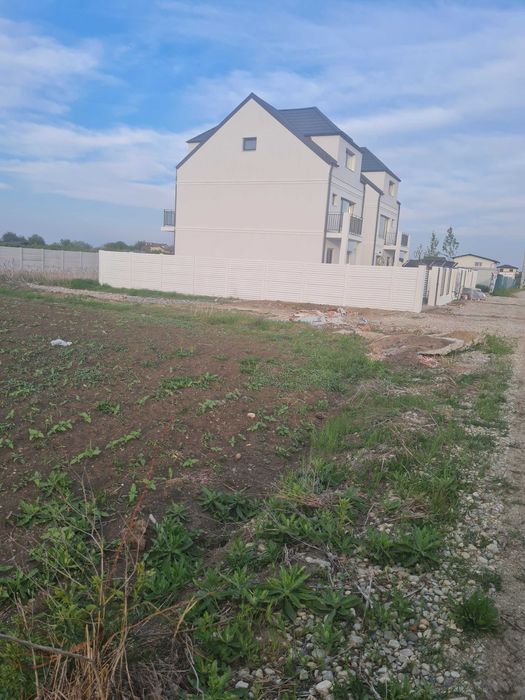 3 Terenuri intravilane 551 mp fiecare - Str Ciprian Porumbescu,Otopeni