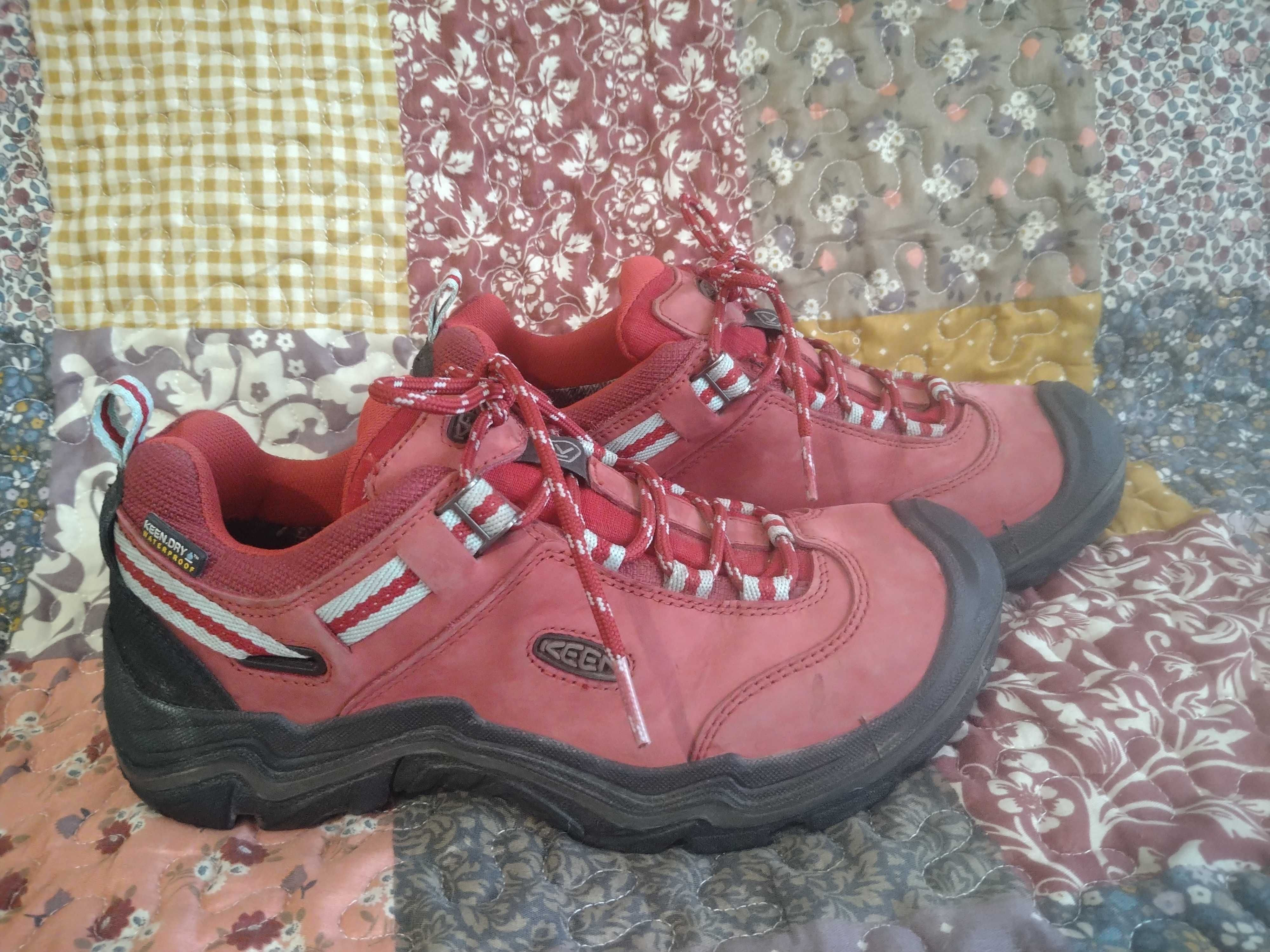 KEEN waterproof - номер 38