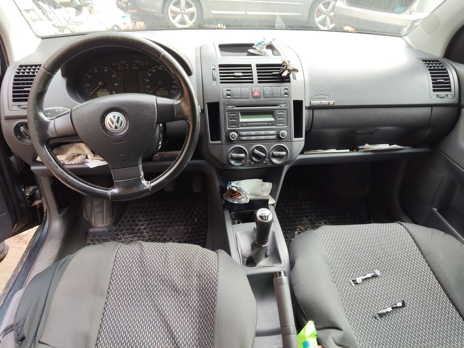 Dezmembrez vw polo 2006