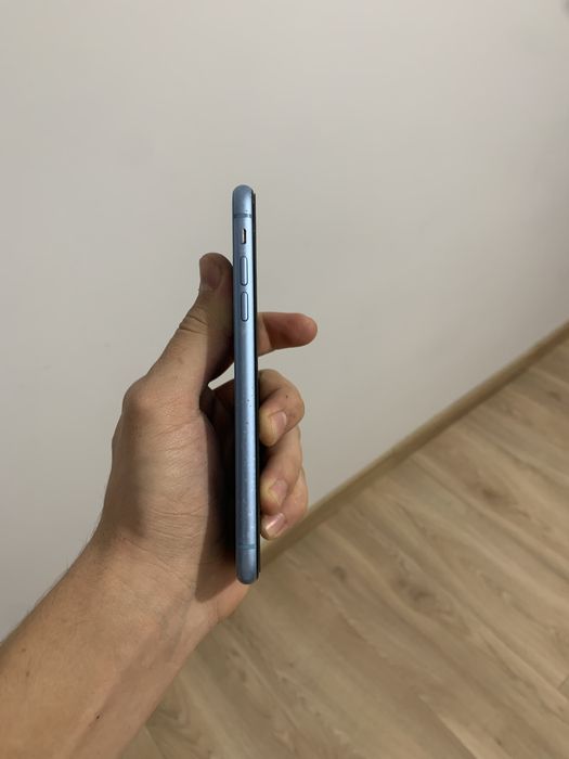 iPhone XR 64 GB bat 79%
