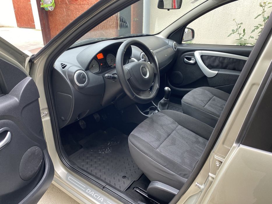 Dacia Sandero Laureat 1.4 MPI 83.000 KM