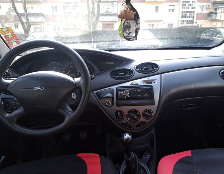 Vând  Ford Focus 1.6 benzină