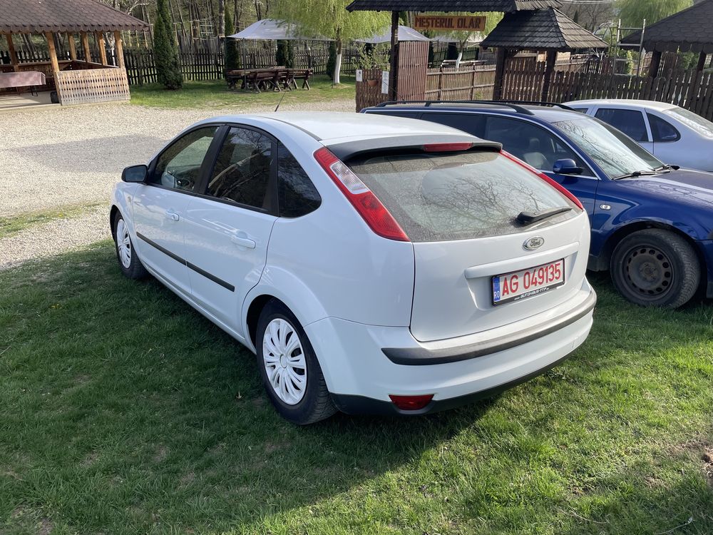 Vand Ford Focus Mk2 1.6 benzina