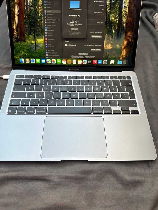 MacBook M1 2020 Silver SSD 512 GB 8 GB RAM 13,3 inch Impecabil