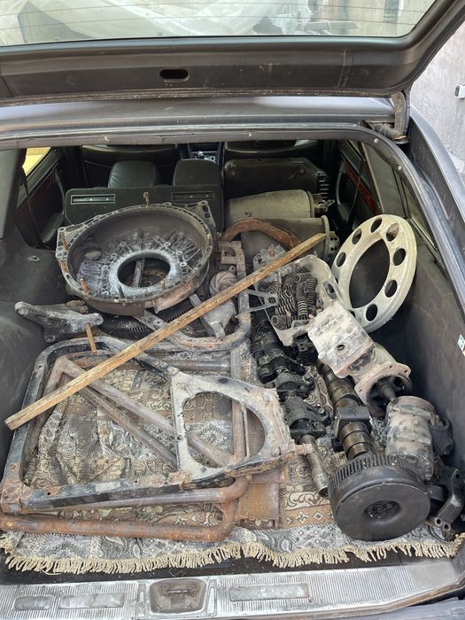 Продам на вольво FH12 от цешка мотра коленвал , распредвал, компрессор