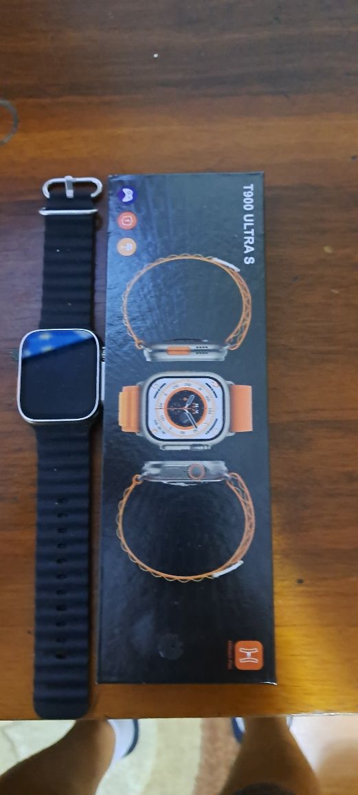 Ceas smartwatch de vanzare