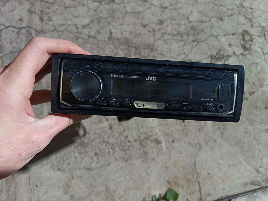 Продам магнитофон JVC KD-X362BT