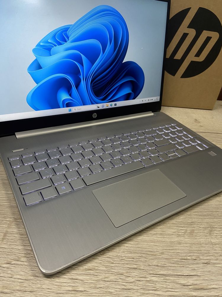 Ноутбук бизнес класса HP 15s-eq3068ci | 8GB | Ryzen 5-5625U | 512GB