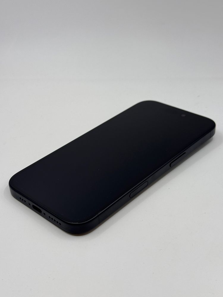 Magazin vinde iphone 16 negru 128gb 100% 44 cicluri Garantie 24 luni A