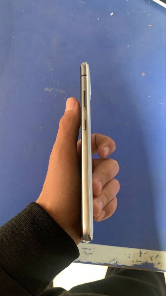 Samsung A90 5G tiniq tel 6/128 Sotildi
