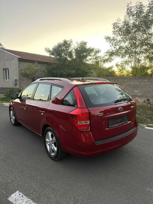 Kia ceed 1.6 Diezel 2012