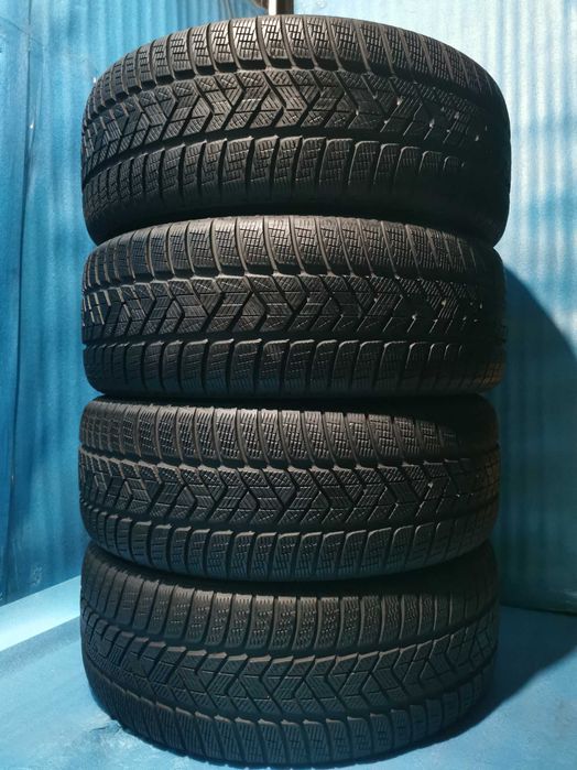 235 60 18 pirelli m+s 4 buc