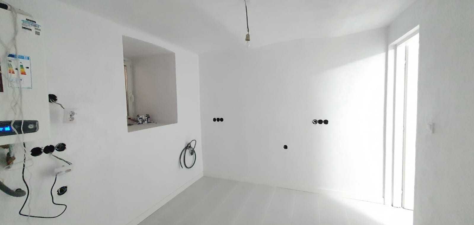 Apartament la casa cu 3 camere si 2 bai si pivnita Bd Victoriei