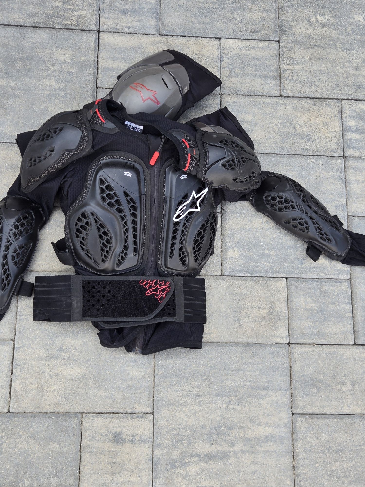 Armură de protecție ALPINESTAR si genunchiere Alpinestar