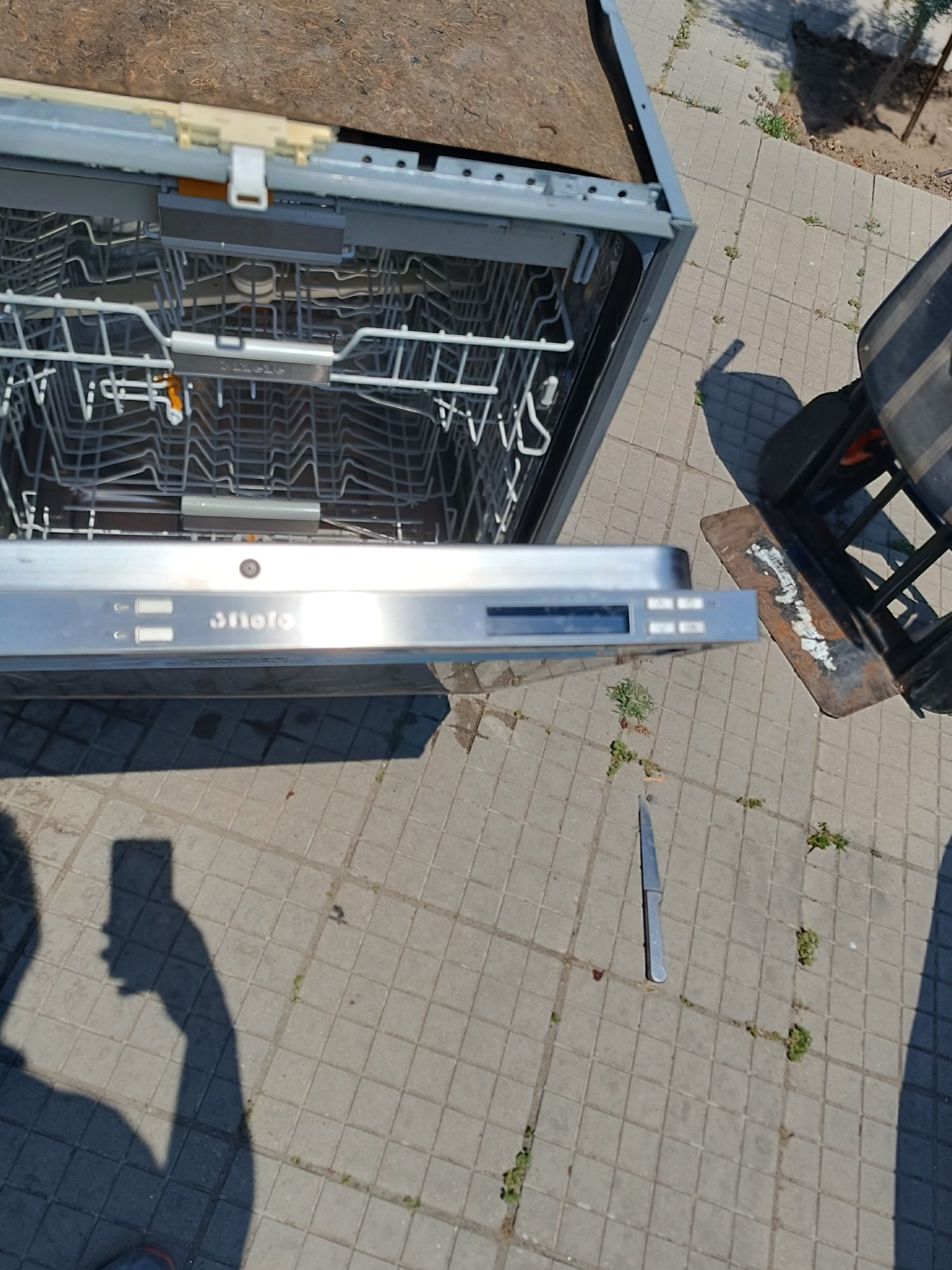 Съдомияна miele за пълно вграждане