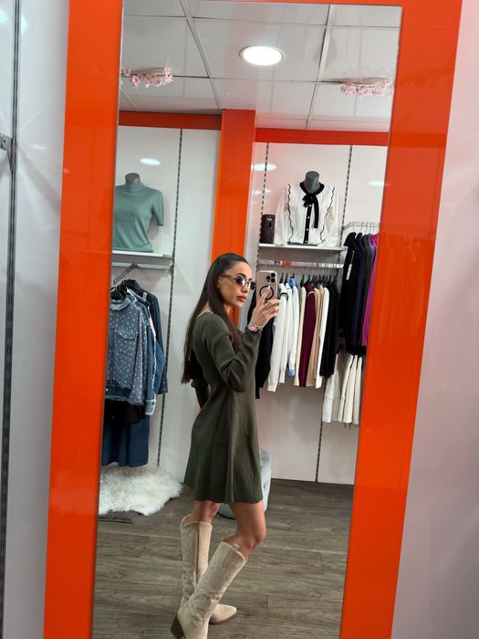 Рокля от машинно плетиво