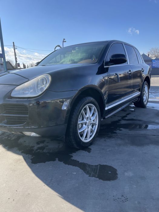 Porsche cayenne s v8!