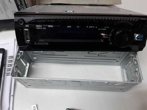 Авто cd плейър SONY G1000U