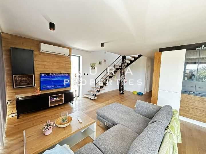 Продава се Къща в Разград, Варош - 392 кв.м за 599 €/кв.м - Снимка #3