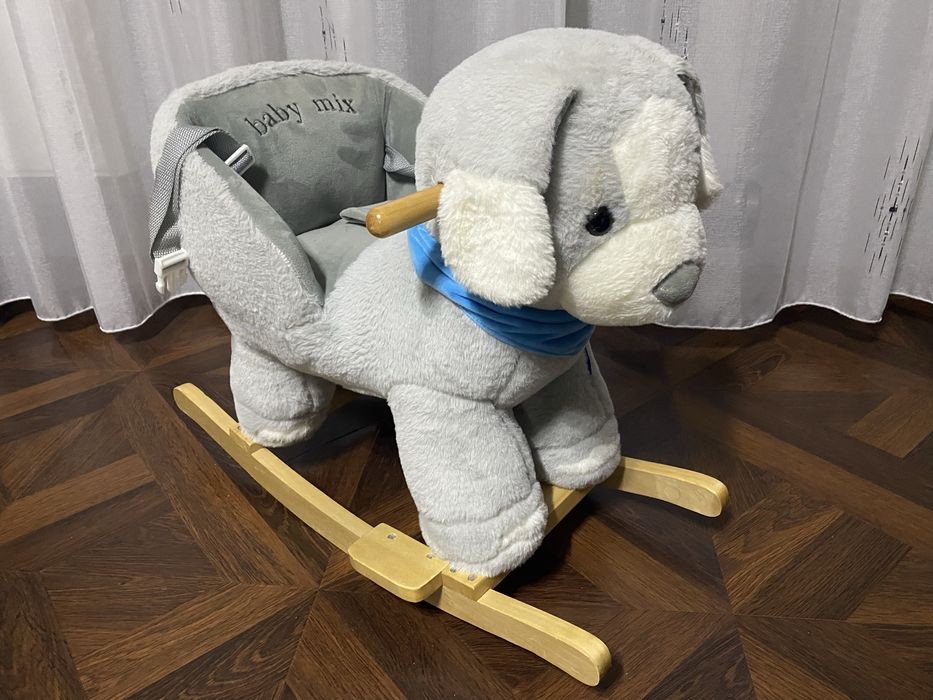 Balansoar muzical pentru copii