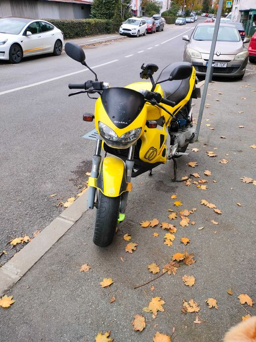 Vînd girela dna 50cc