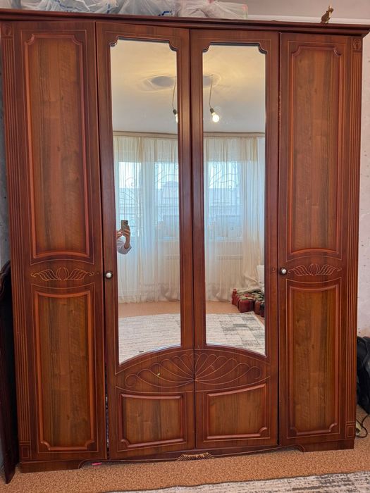 Спальный и мебель