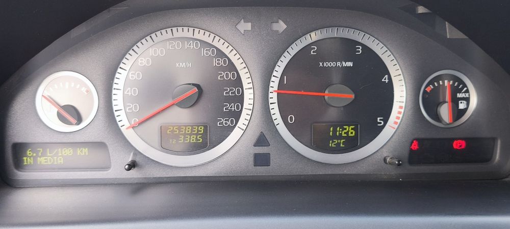 VOLVO XC70 2007г, 4х4, 185к.с.