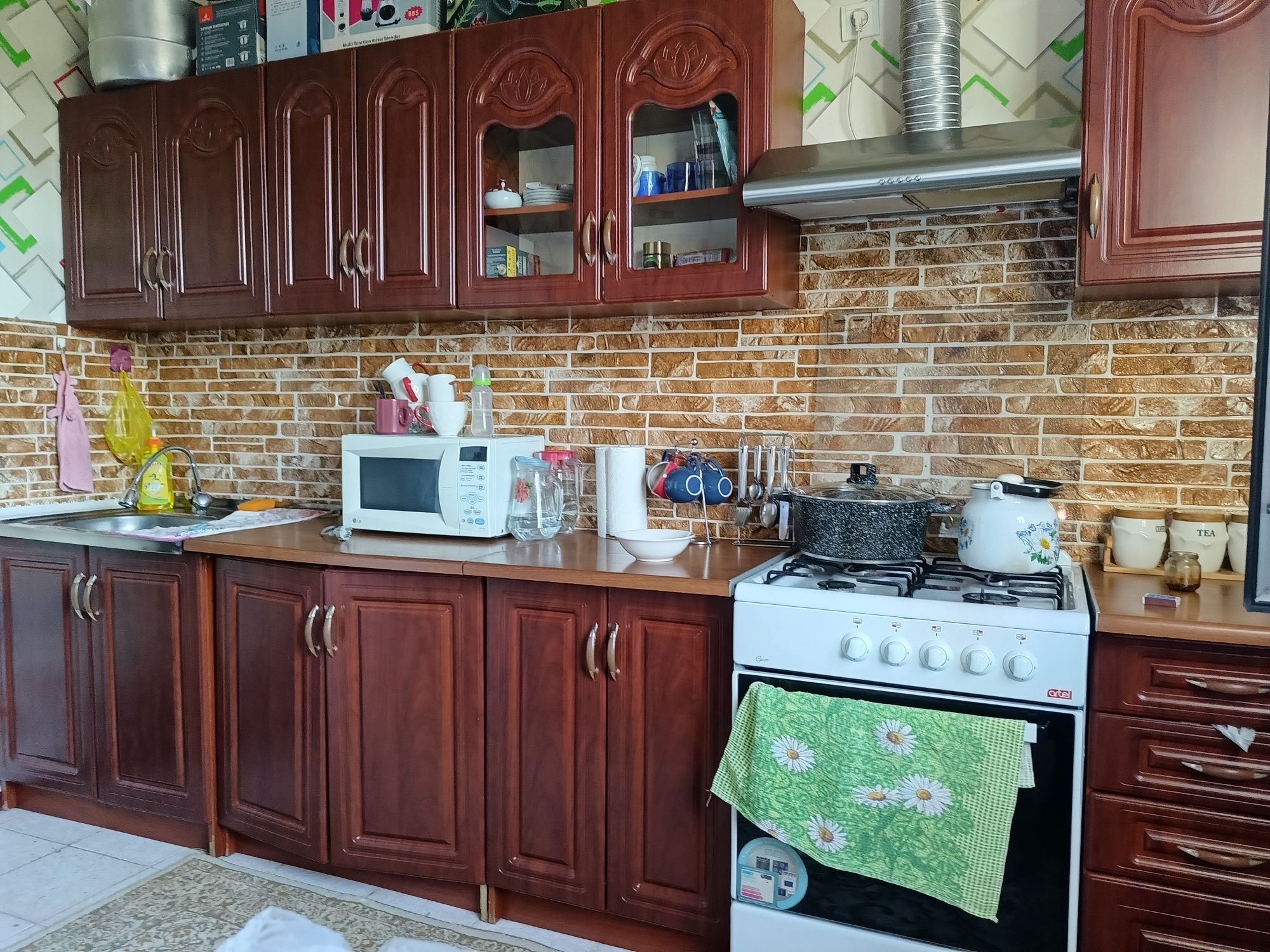 Кухонный шкаф сатылады состояние жақсы