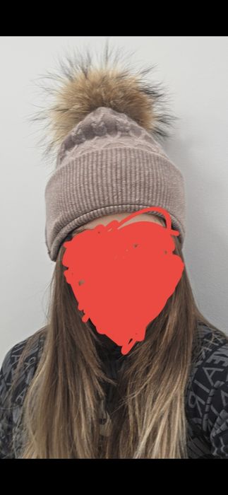 Caciula mot natural blana stufoasa